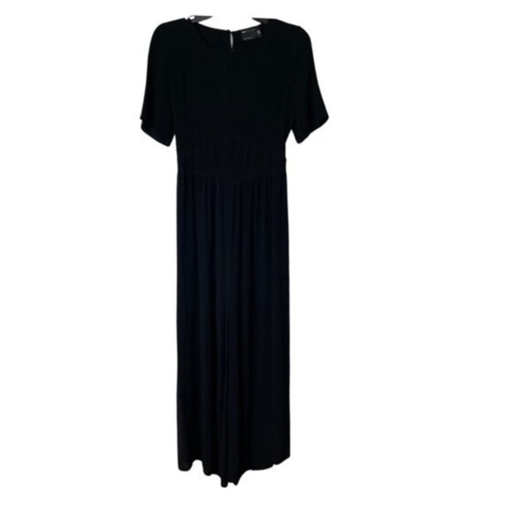 Asos Jumpsuit‎ Wide Cropped Leg Womens US 6 Black Chic Minimalist Keyhole Back